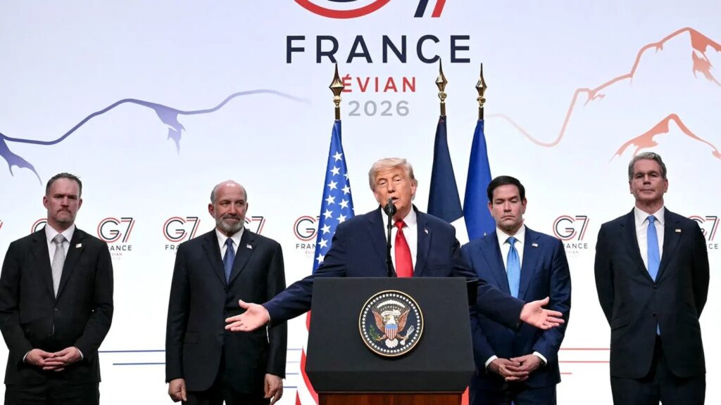 Trump Claims Kabul Is Courting Washington as He Hints at Recovering Abandoned Military Gear