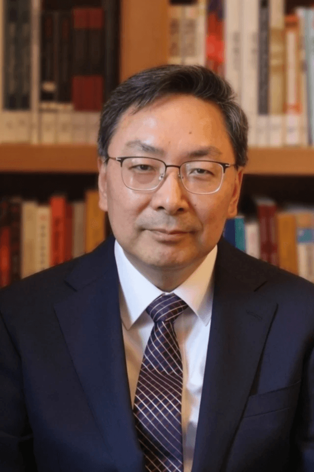 Picture of Yanzhong Huang